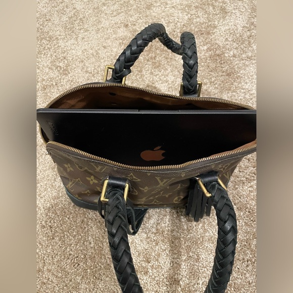 Authentic Louis Vuitton. Refurbished, bought from Vintage Boho Bags. - Picture 8 of 10